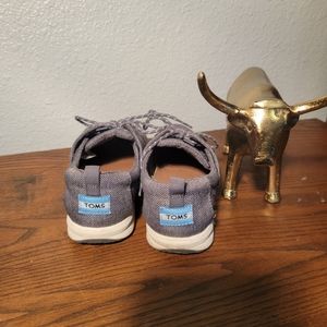 Toms Tennis Shoes Grey size 7